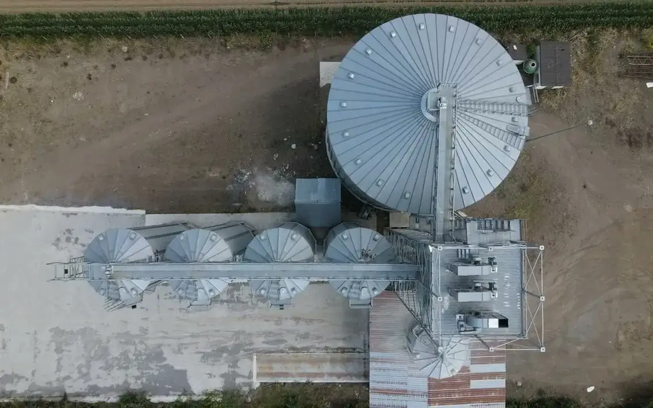 Osgoode Storage site hero: drone view of the silo and barns.